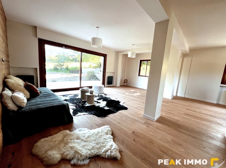 Appartement F5 - 108.5 m2 - Combloux village