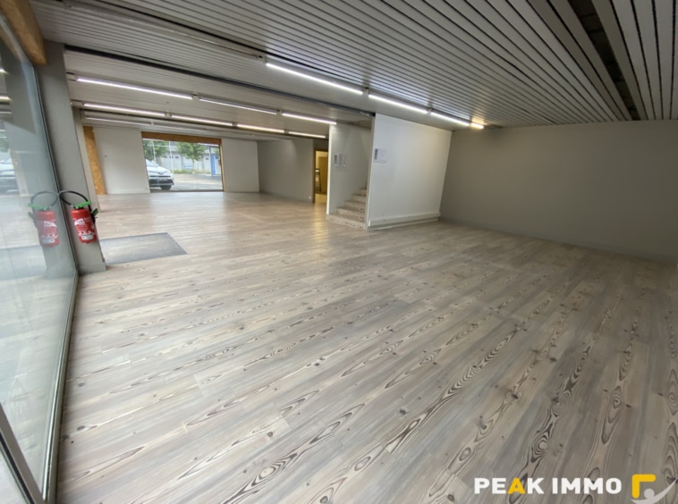 Local commercial 240 m2 Sallanches