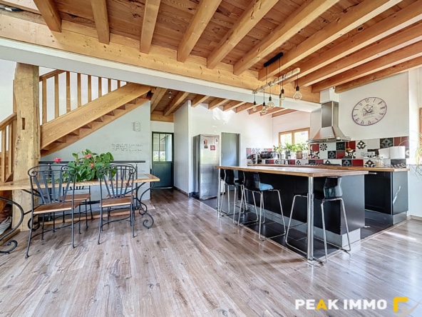 Maison T5 - 174 m2 - Saint Offenge