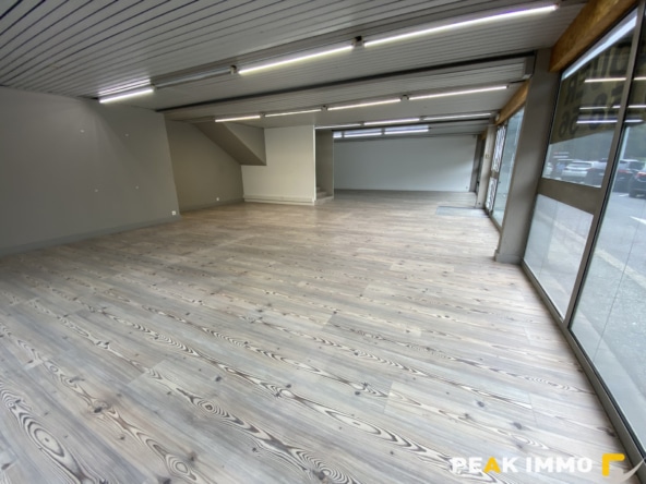 Local commercial 240 m2 Sallanches