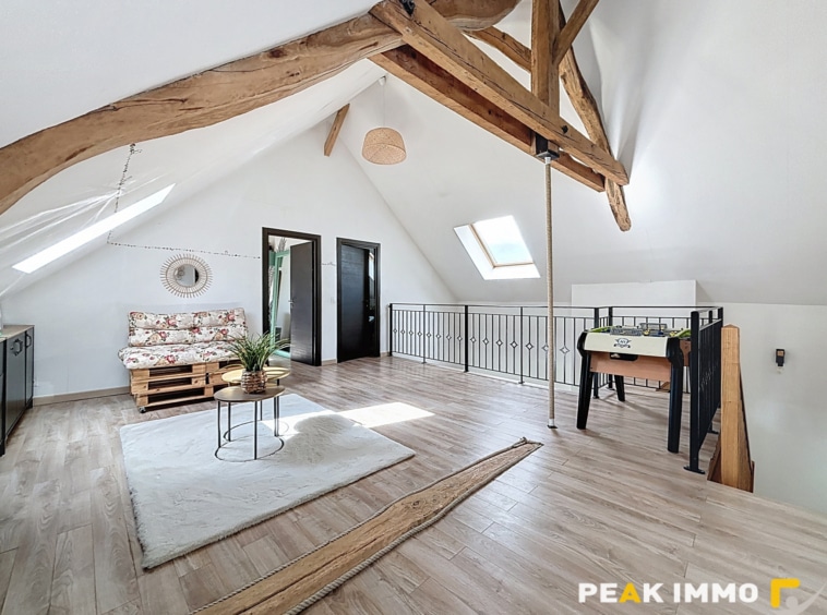 Maison T5 - 174 m2 - Saint Offenge