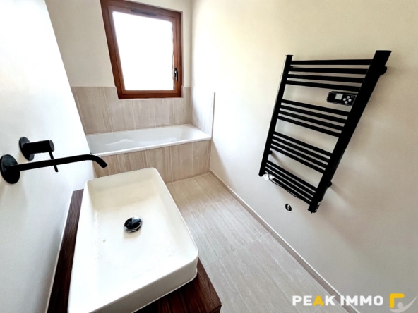 Appartement F3 - 75m2 utiles- Combloux village