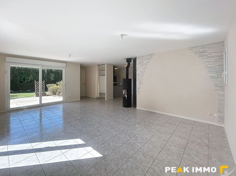 Maison Vougy 5 pièce(s) 113.57 m2