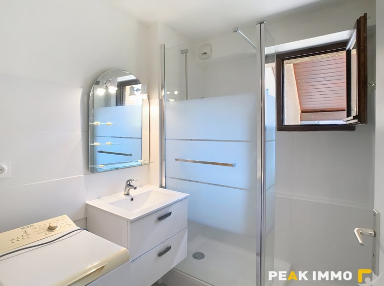 Appartement rez-de-jardin - 30.85 m2 - DOUSSARD