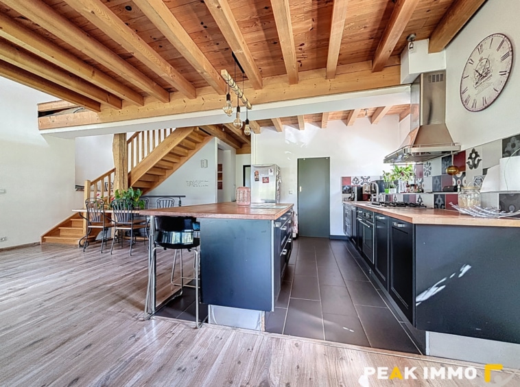 Maison T5 - 174 m2 - Saint Offenge