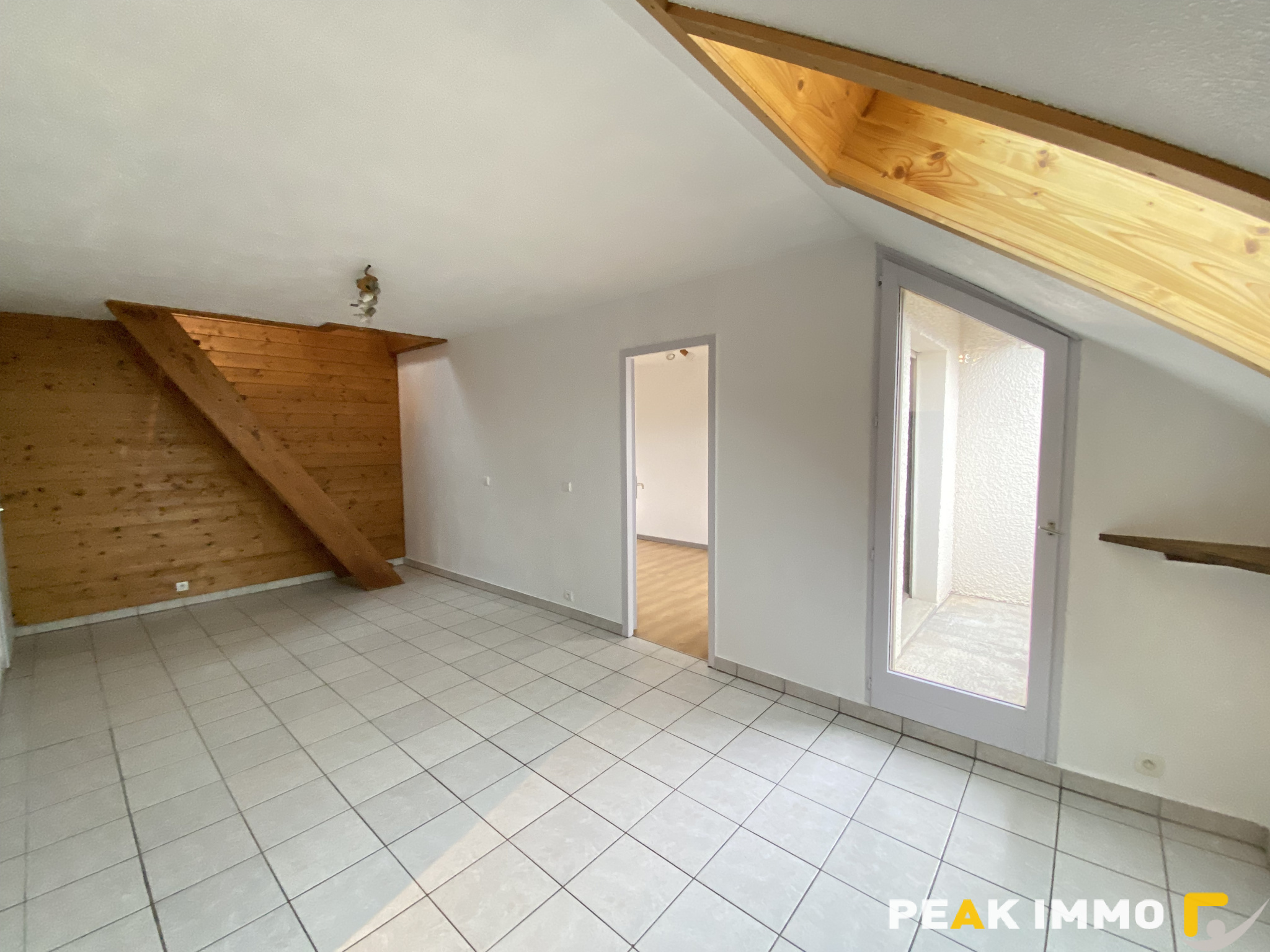 Appartement 5 pièces 97m2 utiles Saint-Martin