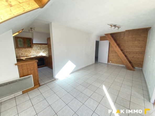 Appartement 5 pièces 97m2 utiles Saint-Martin