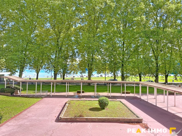 T2 SPACIEUX AVEC CAVE ET BALCON   AVENUE D'ALBIGNY