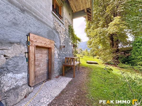 Maison T5 - 174 m2 - Saint Offenge