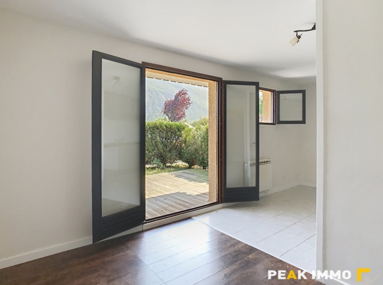 Appartement rez-de-jardin - 30.85 m2 - DOUSSARD