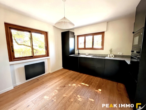 Appartement F5 - 108.5 m2 - Combloux village
