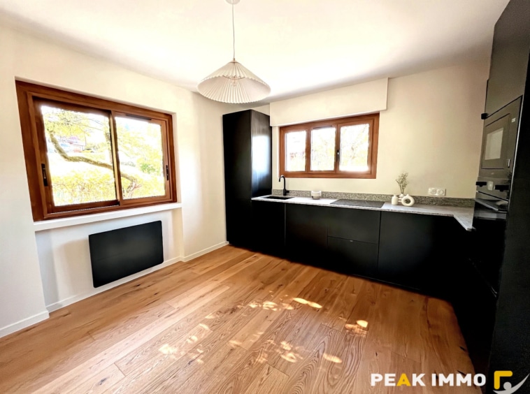 Appartement F5 - 108.5 m2 - Combloux village