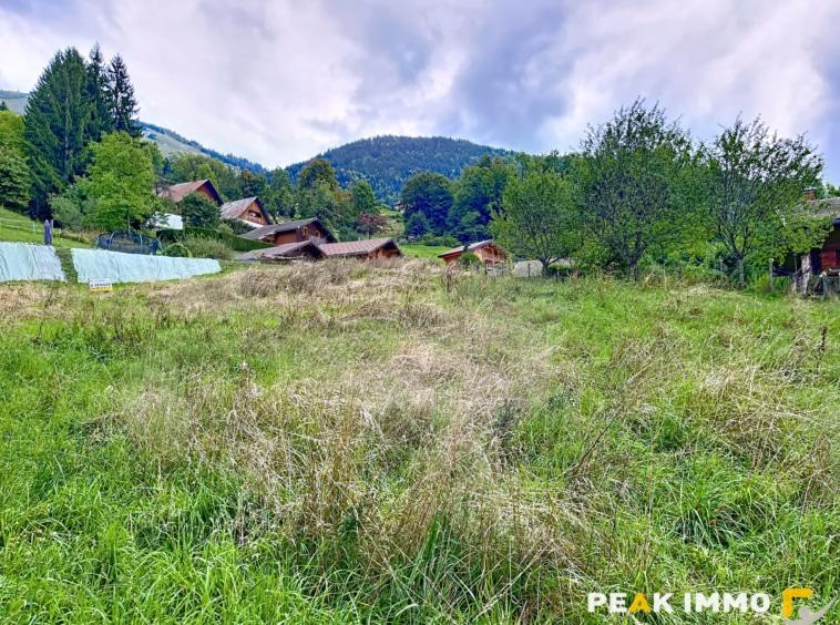 Terrain constructible 950 m2 - LE BOUCHET MONT CHARVIN