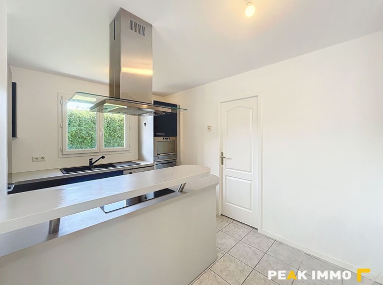 Maison Vougy 5 pièce(s) 113.57 m2