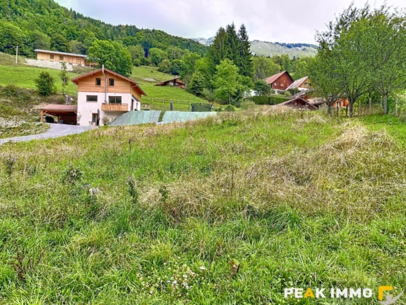 Terrain constructible 950 m2 - LE BOUCHET MONT CHARVIN