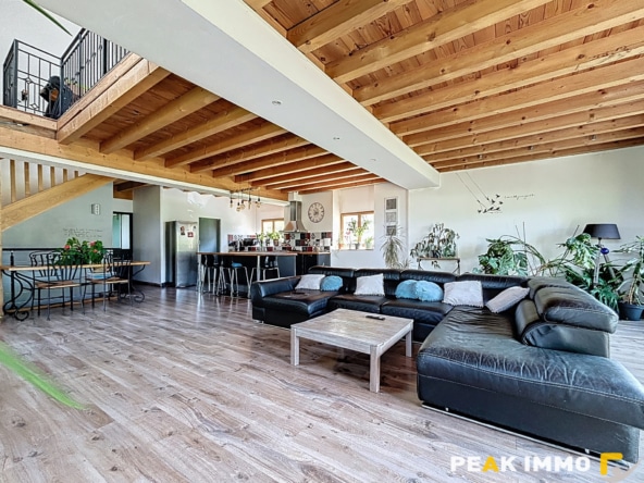 Maison T5 - 174 m2 - Saint Offenge