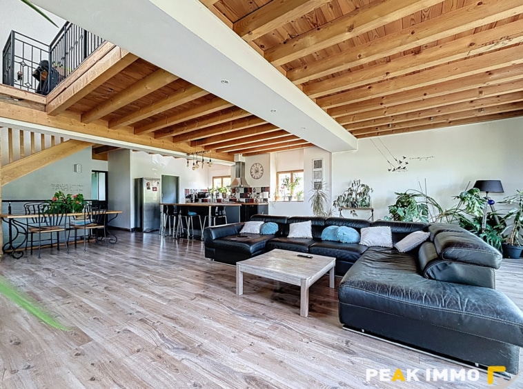 Maison T5 - 174 m2 - Saint Offenge