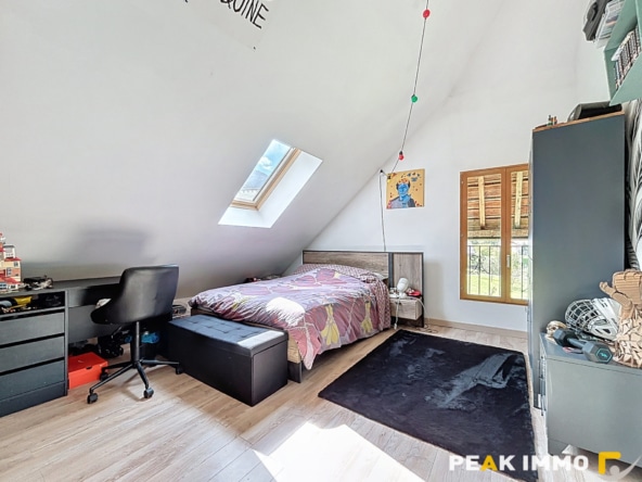 Maison T5 - 174 m2 - Saint Offenge