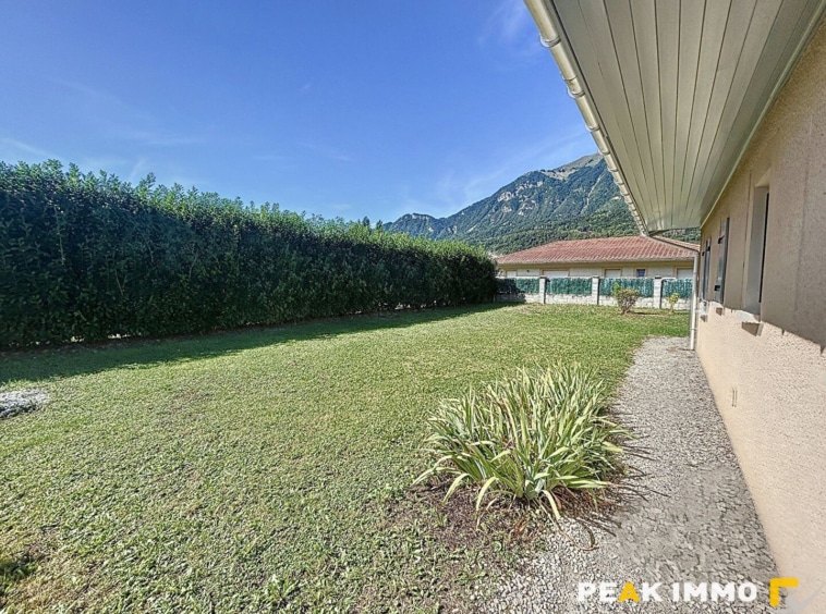 Maison Vougy 5 pièce(s) 113.57 m2