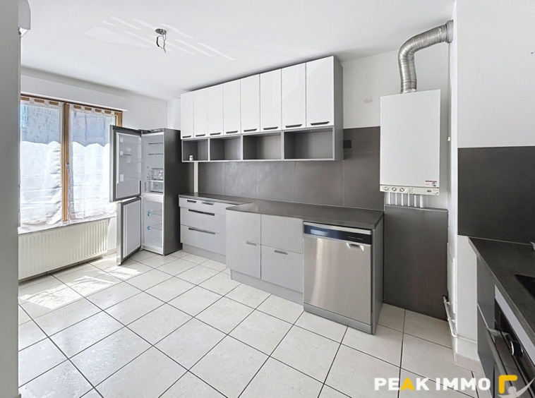 ANNEMASSE   À louer : Appartement T3 de 75,04 m2 avec balcon