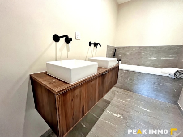 Appartement F5 - 108.5 m2 - Combloux village
