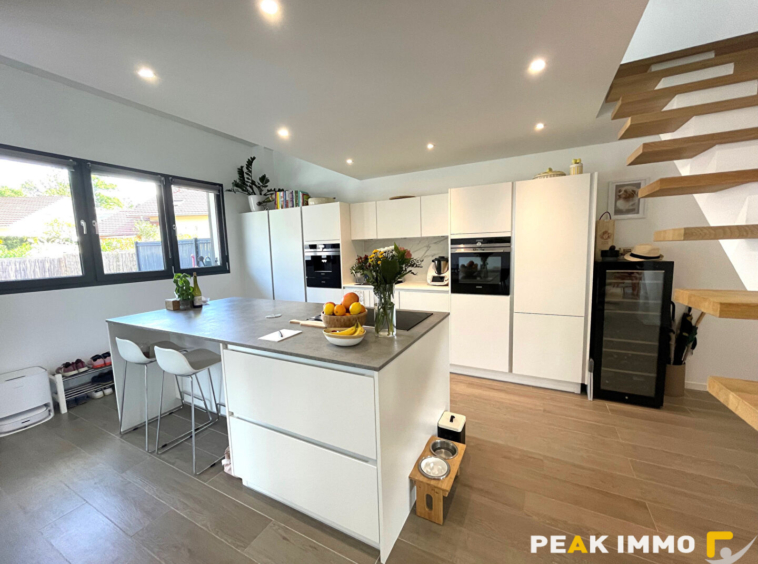 FILLINGES   T4 Duplex Meublé avec Jardin