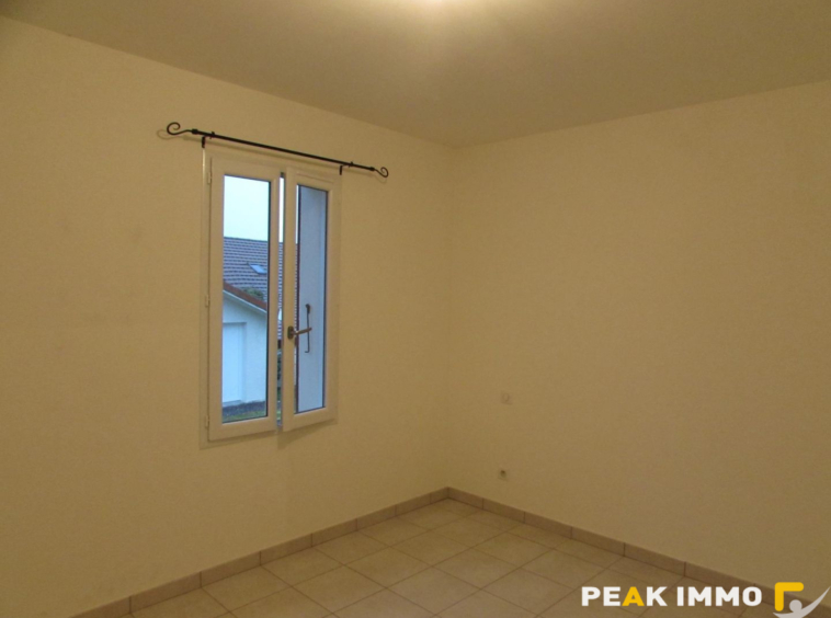 Location maison 7 pièces Peillonnex