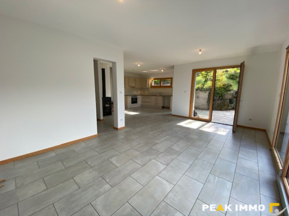 LUCINGES - MAISON RECENTE PROCHE VILLAGE