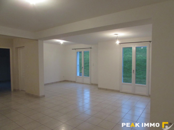 Location maison 7 pièces Peillonnex