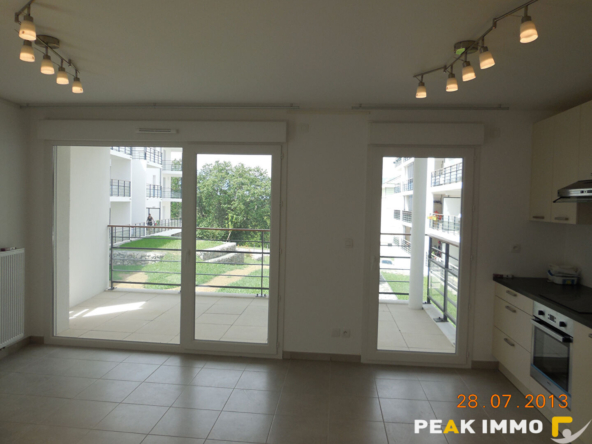 SAINT-JULIEN-EN-GENEVOIS   T3 récent avec balcon, garage et