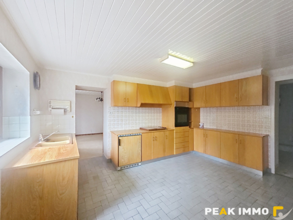 FILLINGES - Maison avec dépendances sur 590 m2 de terrain