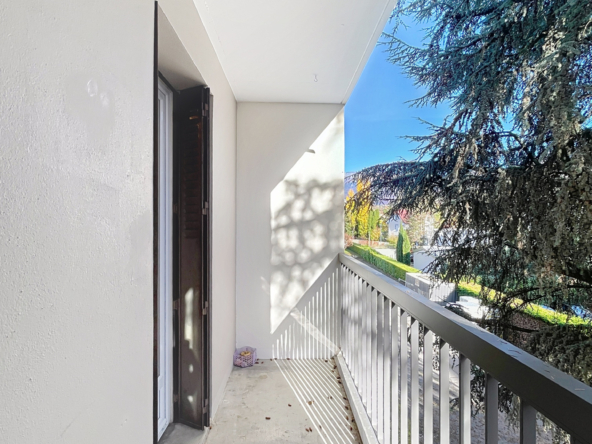 Appartement T4 -74 m2 - Cave de 10 m2 - Balcon