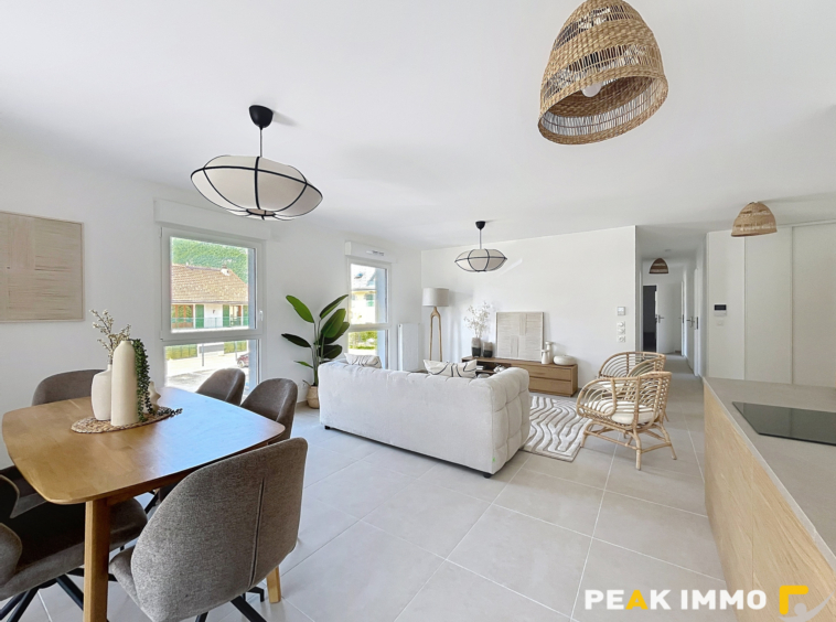 Appartement T4 R+1 de 86 m2 Centre de Doussard