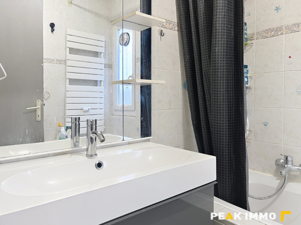 EN EXCLUSIVITE BONS EN CHABLAIS CENTRE APPARTEMENT DE TYPE T