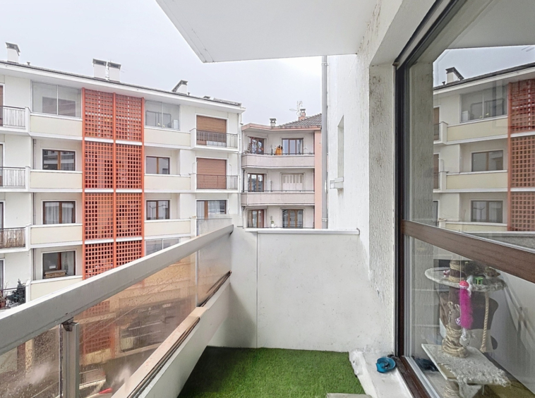 Studio 20m2 avec balcon - Annecy / secteur gare - vendu loué