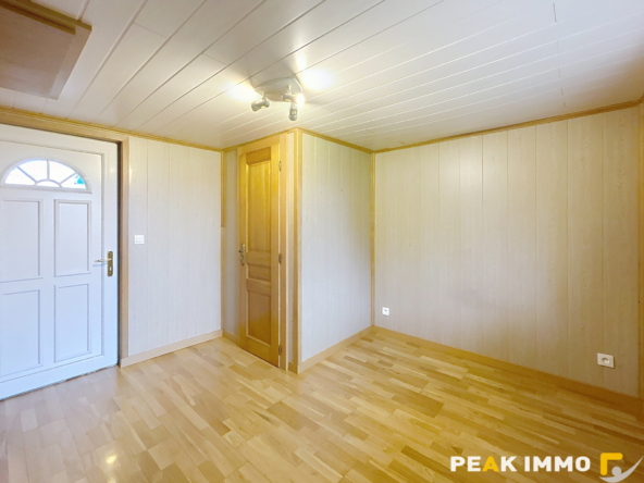 LUCINGES   À louer : charmante maison de village F4 de 84 m2