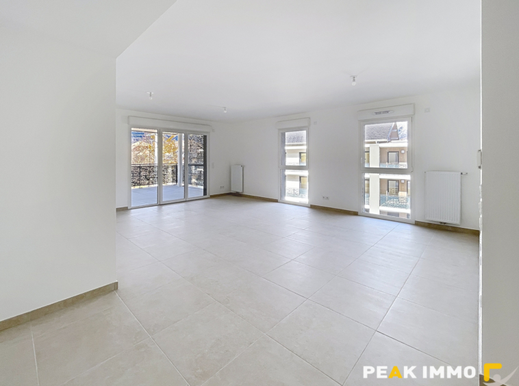 Appartement T4  R+2 86 m2 Centre de Doussard