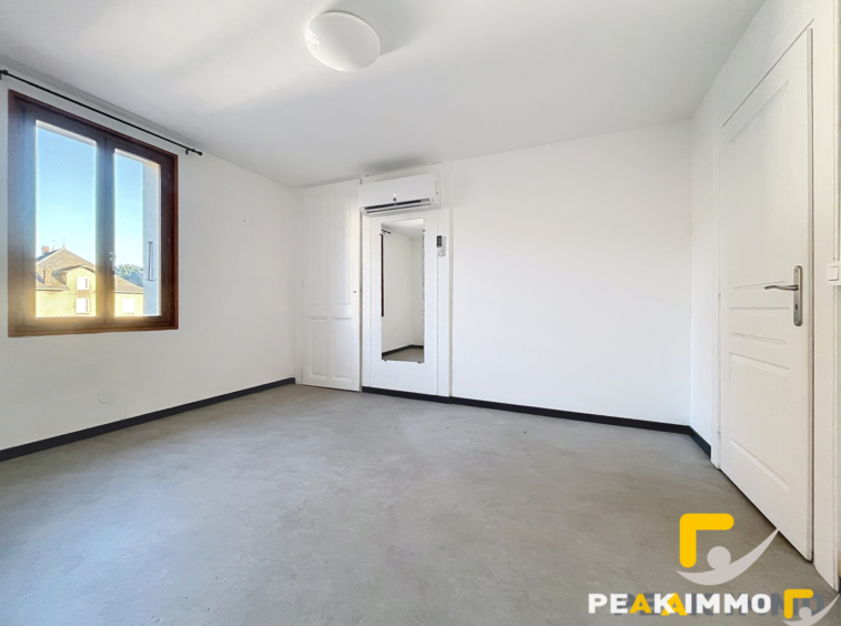 SAINT-JOIRE : Appartement 3 chambres 96m2