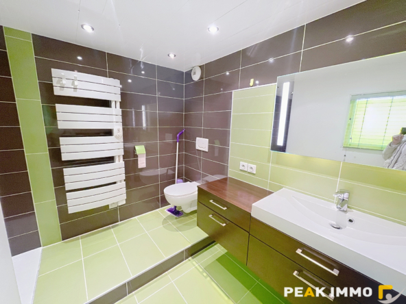 À louer   Superbe T3 duplex rénové   La Tour