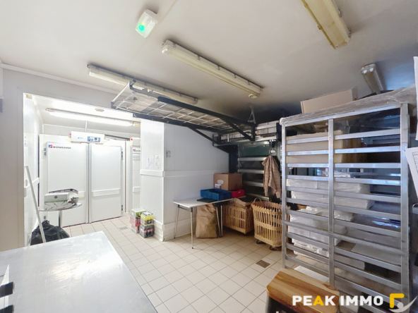 À louer à Marignier    Local commercial modulable avec grand