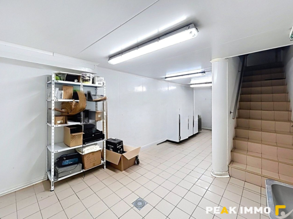 À louer à Marignier    Local commercial modulable avec grand