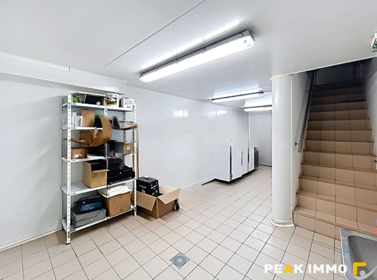 À louer à Marignier    Local commercial modulable avec grand