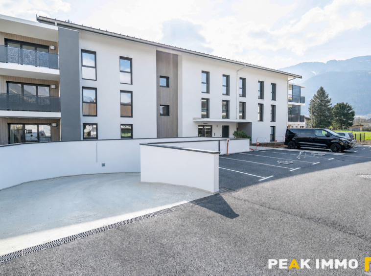 Appartement T4 R+1 de 86 m2 Centre de Doussard