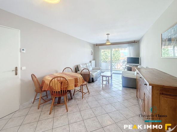 ANNEMASSE   À LOUER   BEL APPARTEMENT T3 MEUBLÉ AVEC GARAGE