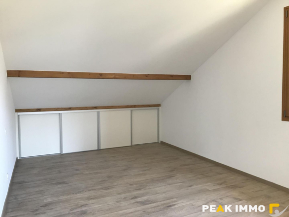Location appartement 4 pièces - T3 Ville en sallaz