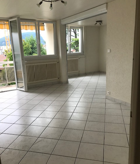 VILLE-LA-GRAND   À louer, appartement récent de type T3 proc