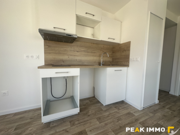 ANNEMASSE   À LOUER   BEL APPARTEMENT T2 RÉCENT AVEC BALCON