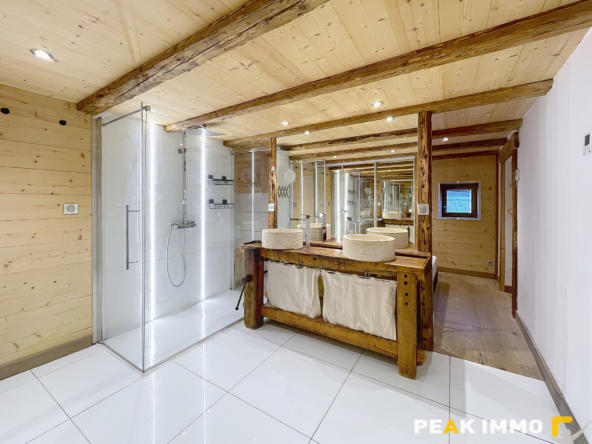 Appartement 5 pièces 130 m2 - DOUSSARD