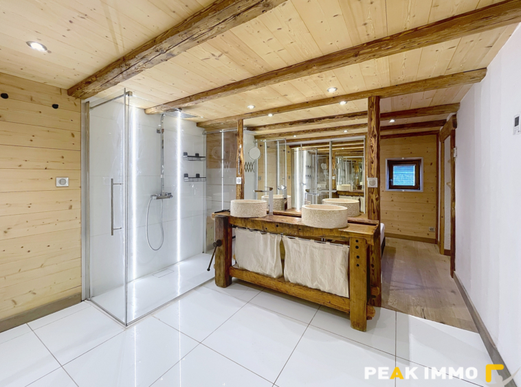 Appartement 5 pièces 130 m2 - DOUSSARD