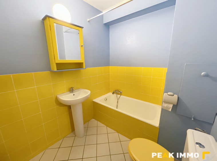 GAILLARD - T2 proche frontière et tramway   Accès direct Gen